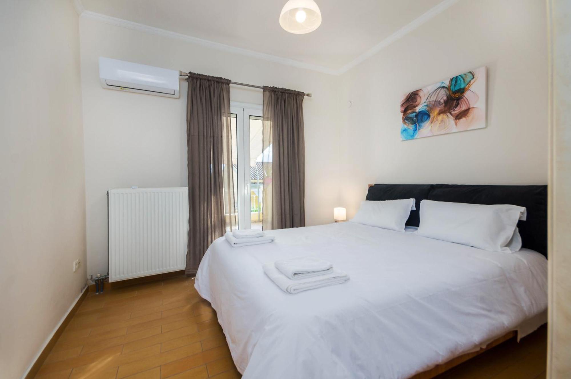 Διωροφη Μεζονετα-2Km Απο Το Κεντρο-Iliana House Apartment Alepou Ngoại thất bức ảnh