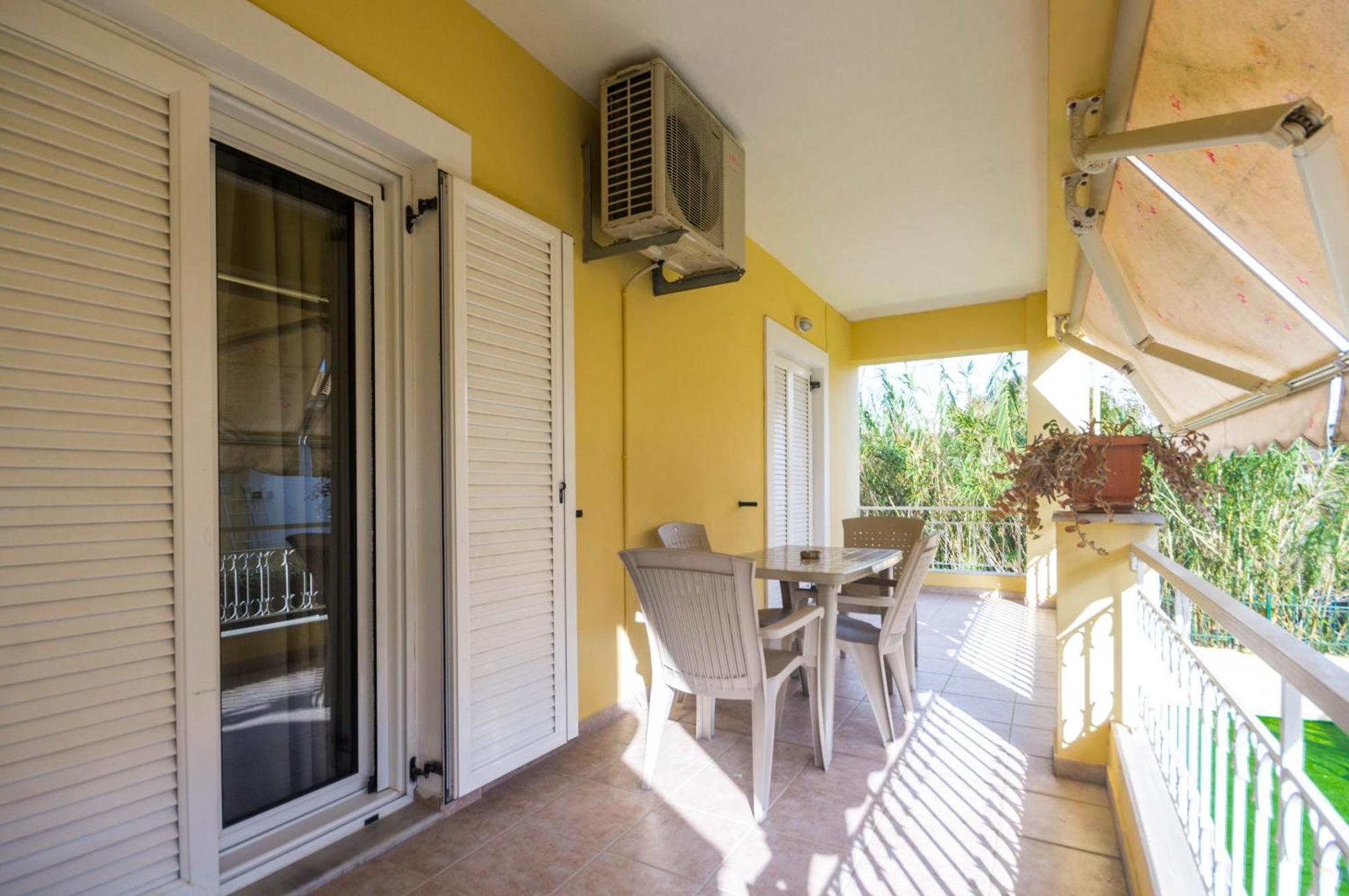 Διωροφη Μεζονετα-2Km Απο Το Κεντρο-Iliana House Apartment Alepou Ngoại thất bức ảnh